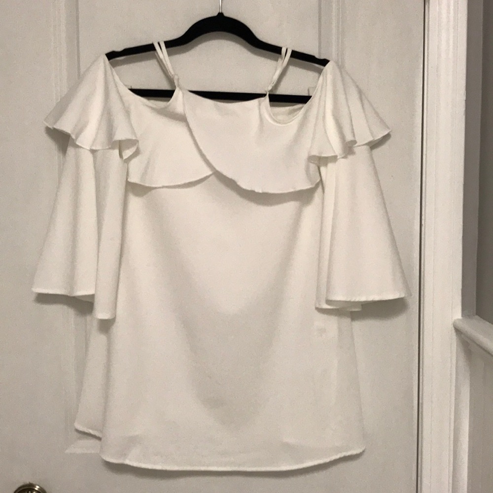 White dress, open shoulders, super fun! - Picture 2 of 2